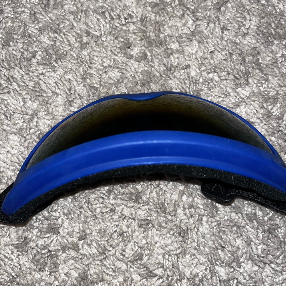 Amazon Essentials Blue Ski Goggles - Picture 5 of 5